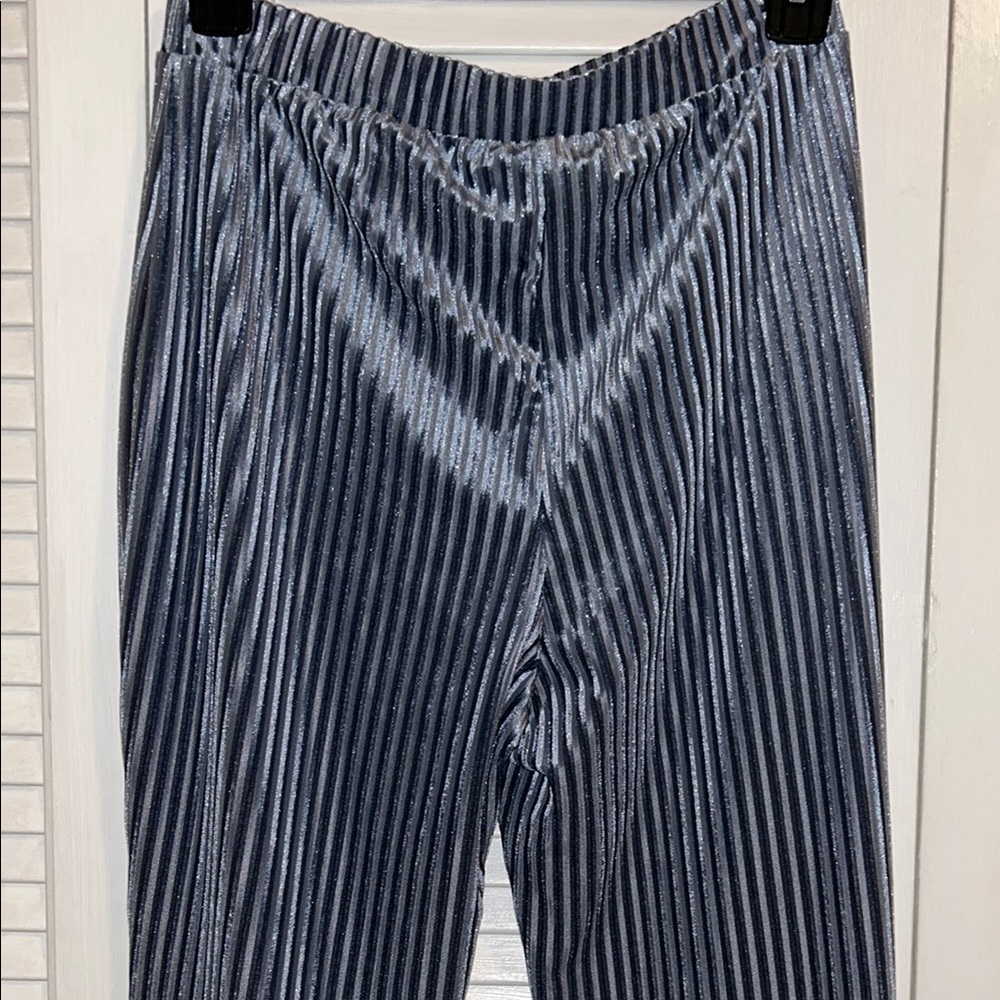 Striped Flared Pants - Picture 2 of 3